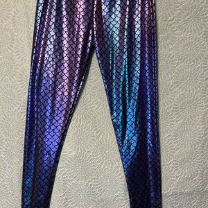 Mermaid Scale Iridescent Leggings - Purple and Blue